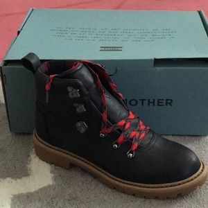 Brand new TOMS Summit Black Leather Boot